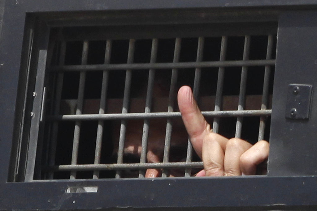 ‘Israel’ withholds bodies of 12 Palestinian prisoners died in its jails, PPS says