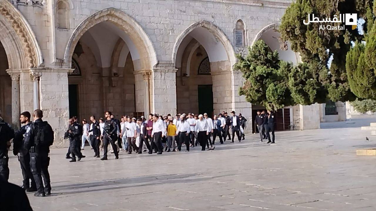 Dozens of colonial Israeli settlers break into Jerusalem’s Al-Aqsa Mosque