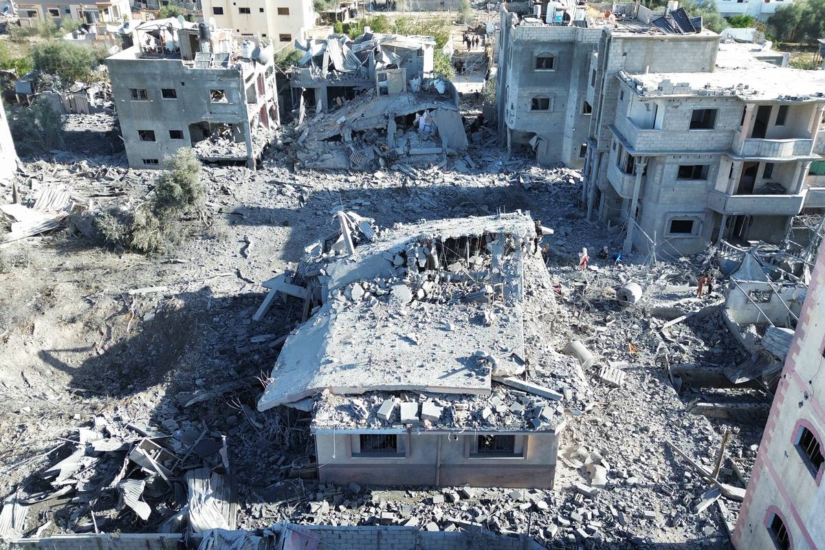Dozens of civilian casualties in an Israeli airstrike in Beit Hanoun