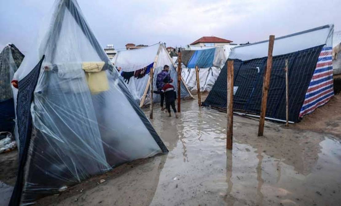 Rain Drowns Displaced Palestinians' Tents as Israel Demolishes Buildings in Beit Lahia