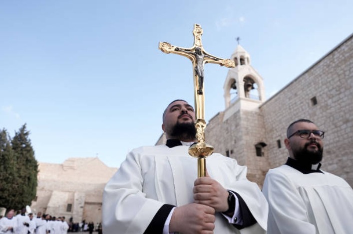 Pictures: Somber Christmas in Palestine Amid Israel's Gaza Genocide