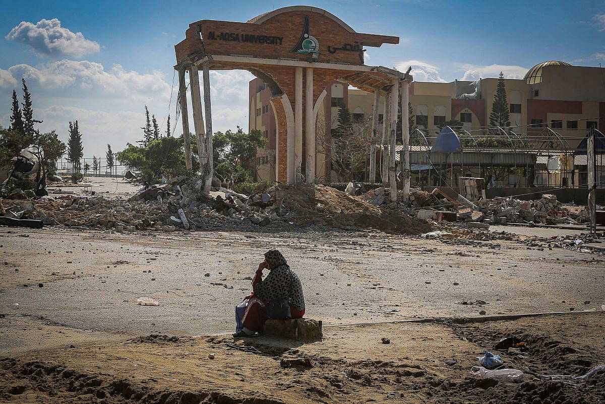 A Day Outside the Shelter: My Visit to Al-Aqsa University Amid Genocide