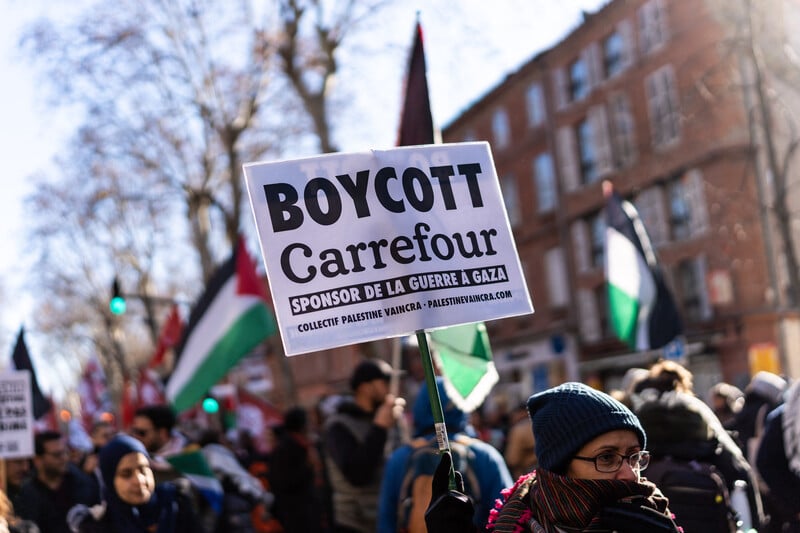 Carrefour Announces Closure of Oman Branches Amid BDS Boycott Calls