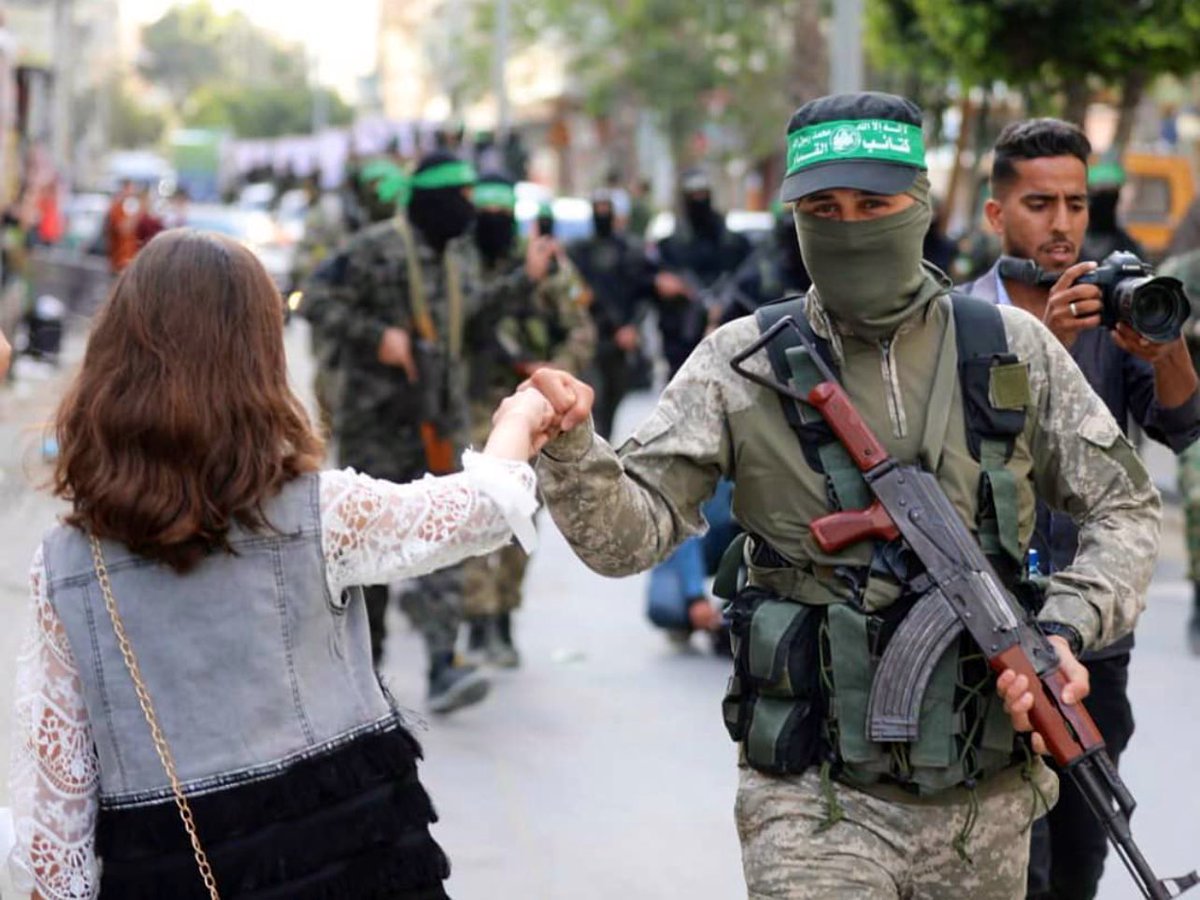 “When Hamas Visits My Family”: A Viral Trend That Exposes Israeli Propaganda