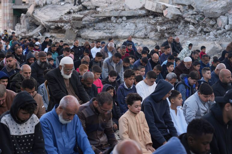 Gaza: Palestinians Hold Eid Prayers as Israeli Attacks Continue