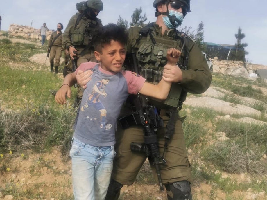 Israel Kidnapped 800 Palestinians in West Bank in March, Say Prisoner Groups