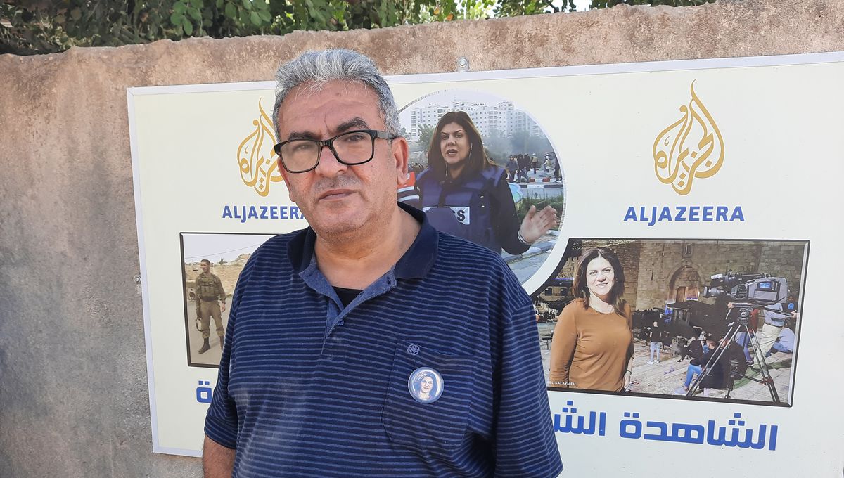 Israeli Forces Raid Home of Palestinian Journalist, Arrest Him