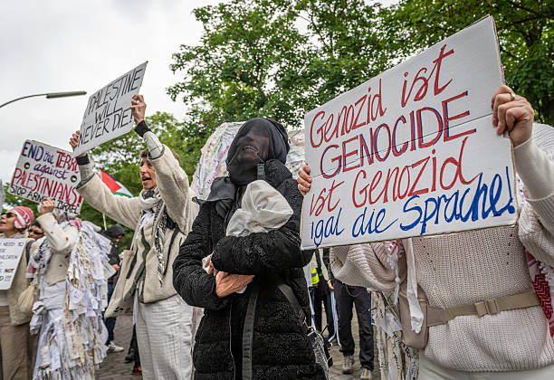 Berlin Police Claim Injury During Nakba Protest — But Footage Shows Officers Attacking Peaceful Demonstrators