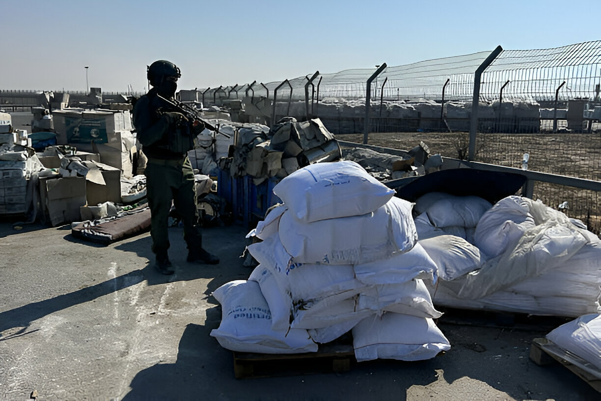 As Israel’s First Day of “Humanitarian Truce” Ends, Only 73 Aid Trucks Allowed In; Most Looted, Airdrops Fall in Israeli-Controlled Zones