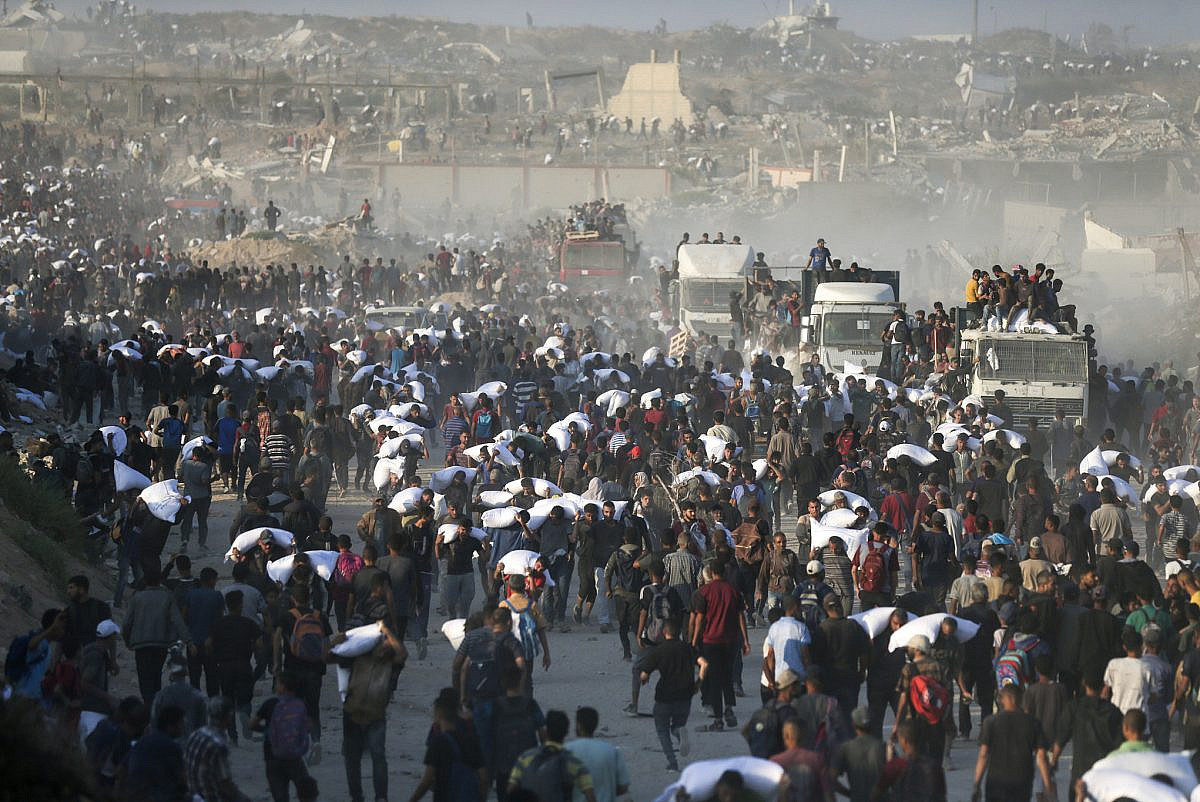 At Least 30 Starving Civilians Killed by Israeli Forces While Seeking Food in Southern Gaza