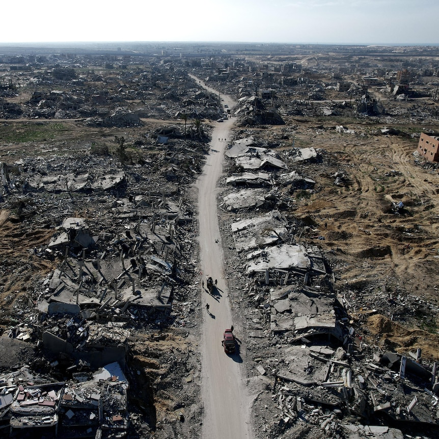 Clearing Gaza Rubble Could Release 90,000 Tonnes of Planet-Heating Emissions, Study Finds