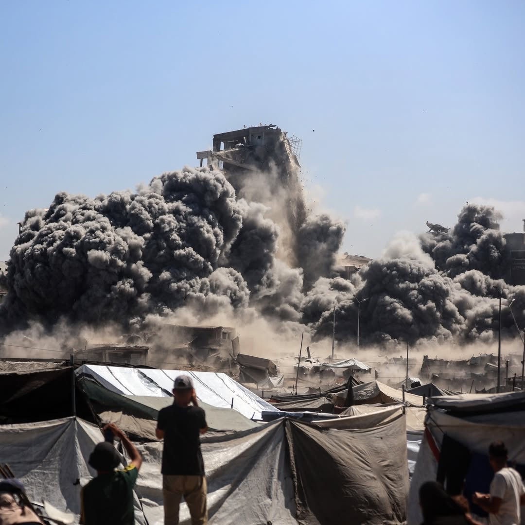 Israel Flattens Another High-Rise in Gaza City