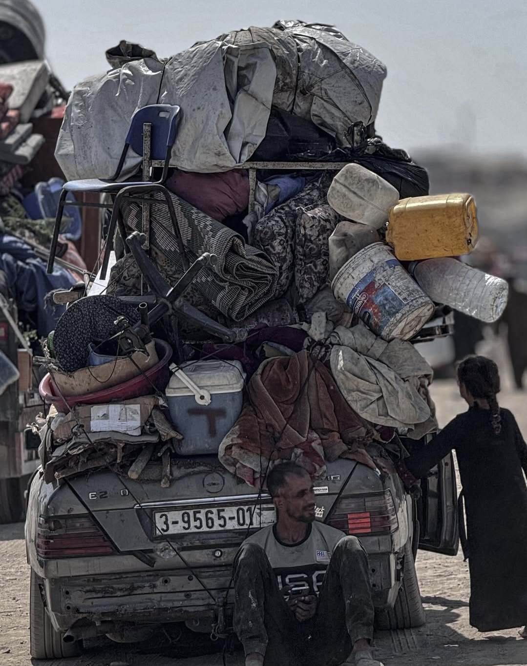 Israel Begins Ground Invasion of Gaza City, Forcing Hundreds to Flee Amid Bombing