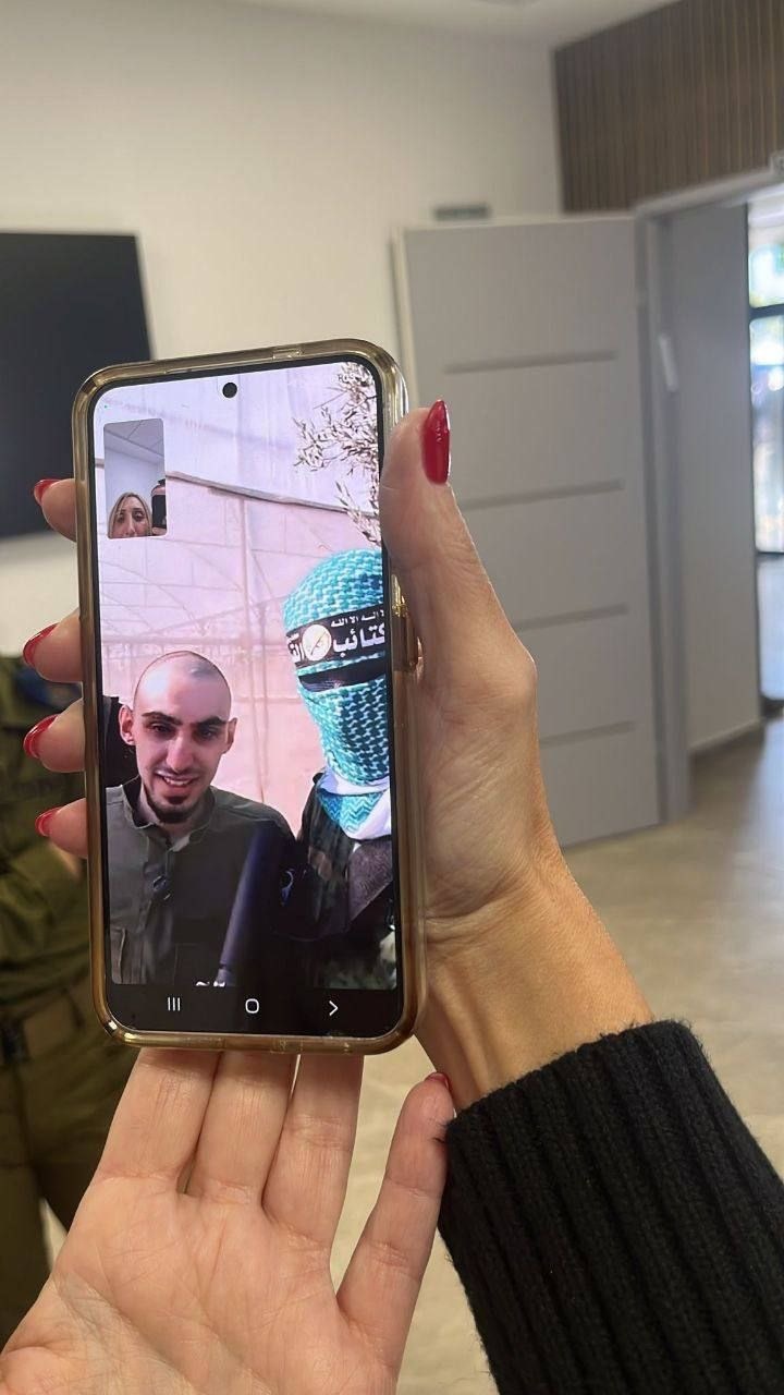 Palestinian Resistance Allows Israeli Captives in Gaza to Contact Families Ahead of Release