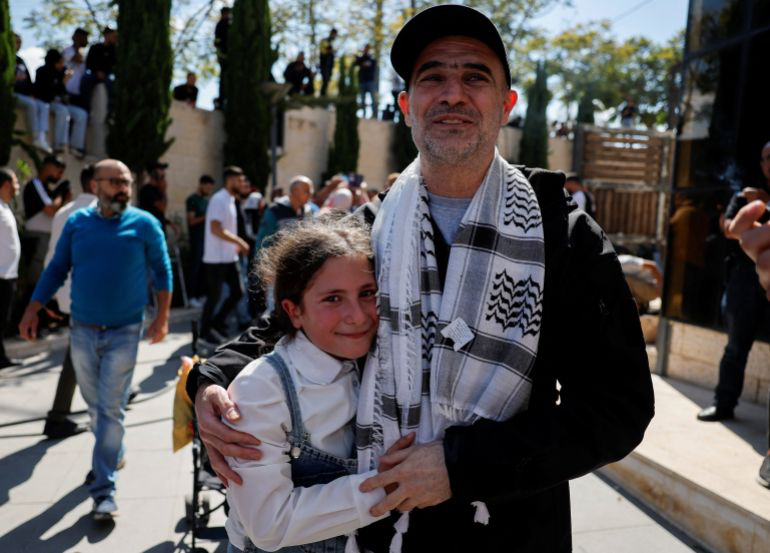 About 2,000 Palestinian Detainees Freed From Israeli Jails Under Gaza Ceasefire Deal