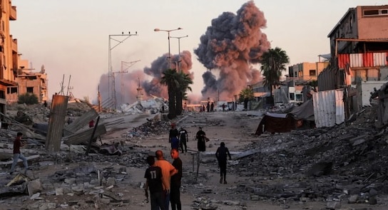 “Gaza Is Facing Slow Death” as Israel Continues Ceasefire Violations, Killing 418 Palestinians and Blocking Vital Aid