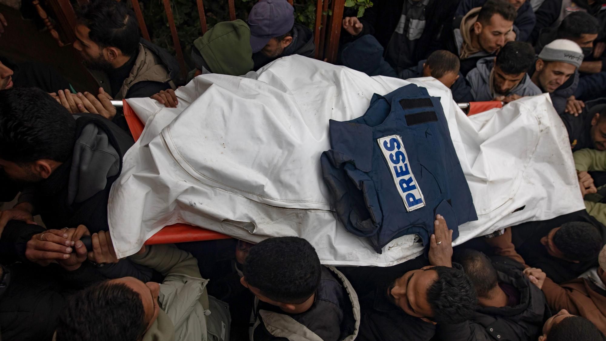 Over Two Dozen International Media Outlets Urge Israel to “Let Us Into Gaza” 