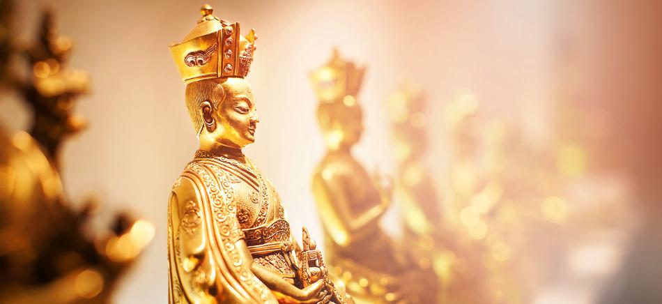 Statuen der Karmapas - Oberhäupter der Karma Kagyü Linie