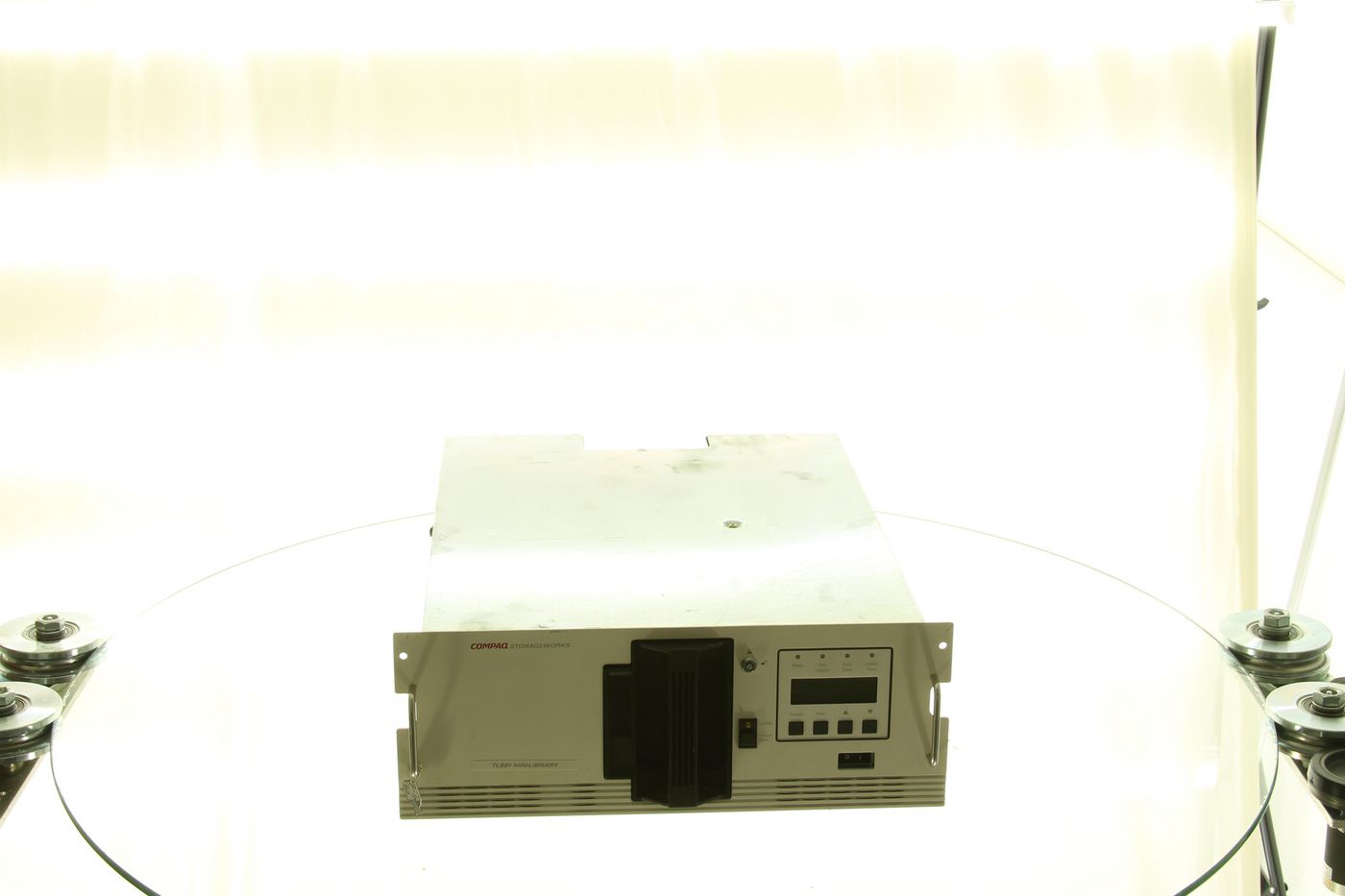 DLT7000 Tape Libary