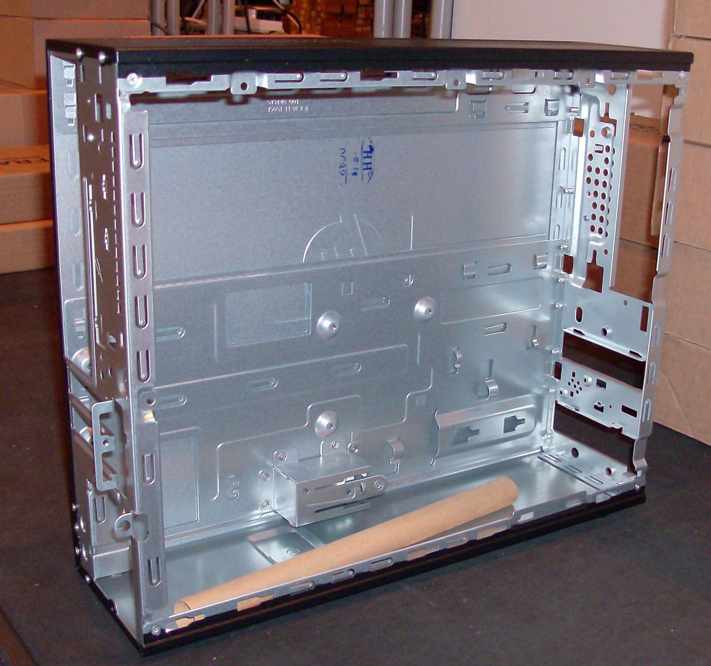 CASE  Chassis
