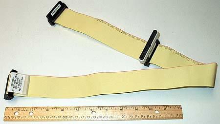 Wide SCSI cable with 68-pin 