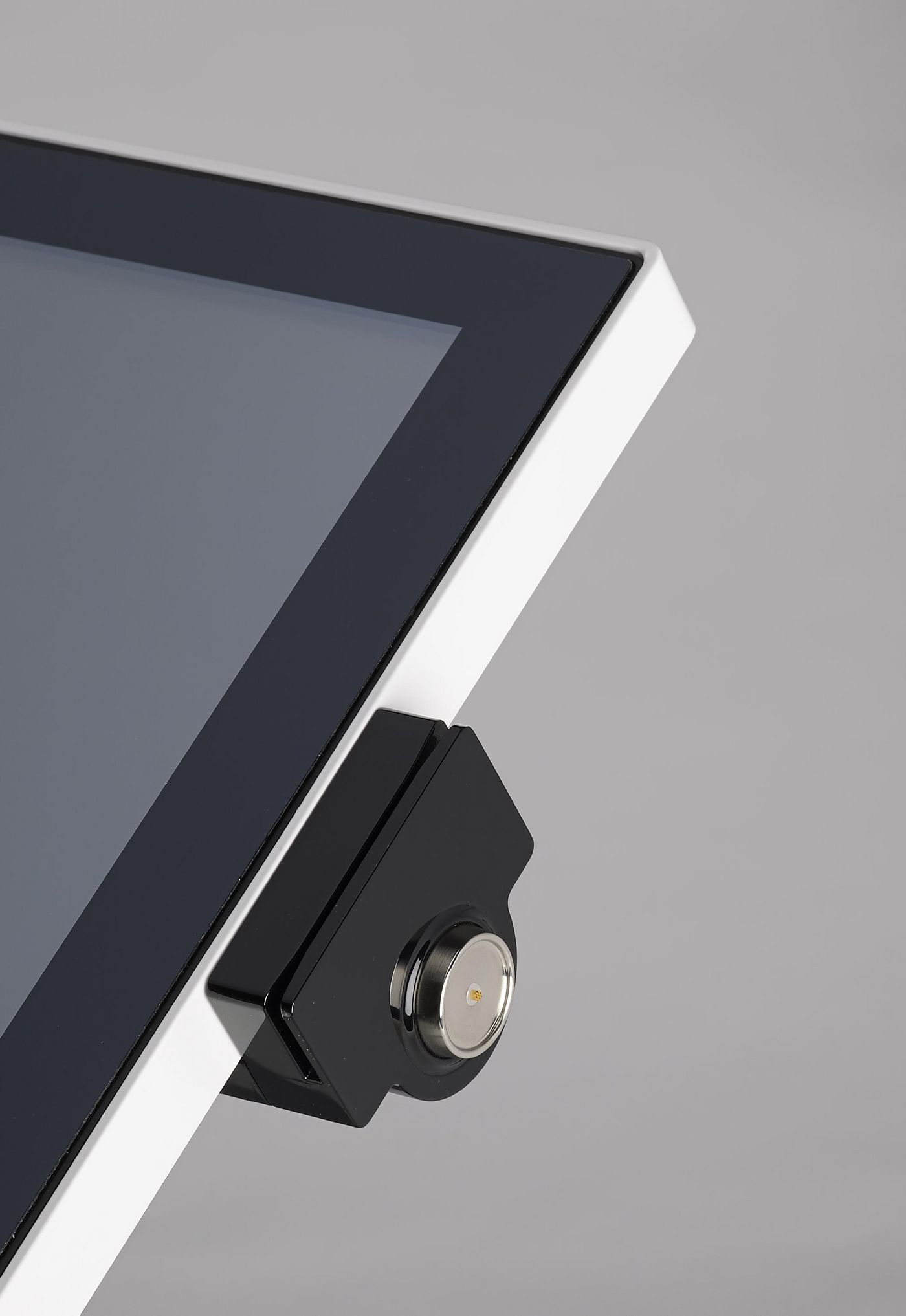 MSR/Dallas key reader