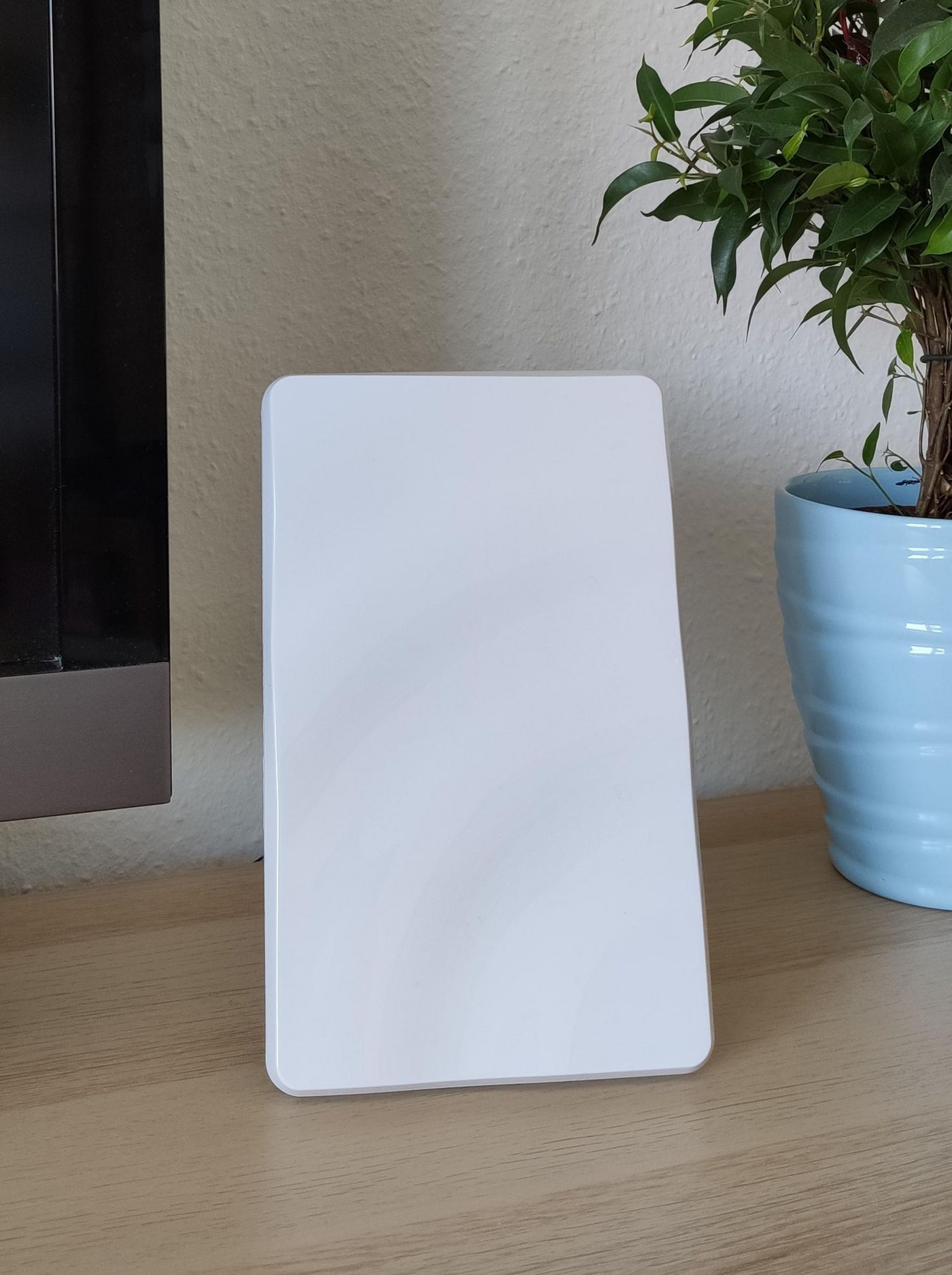 DA-2200 внутренняя UHF антенна.