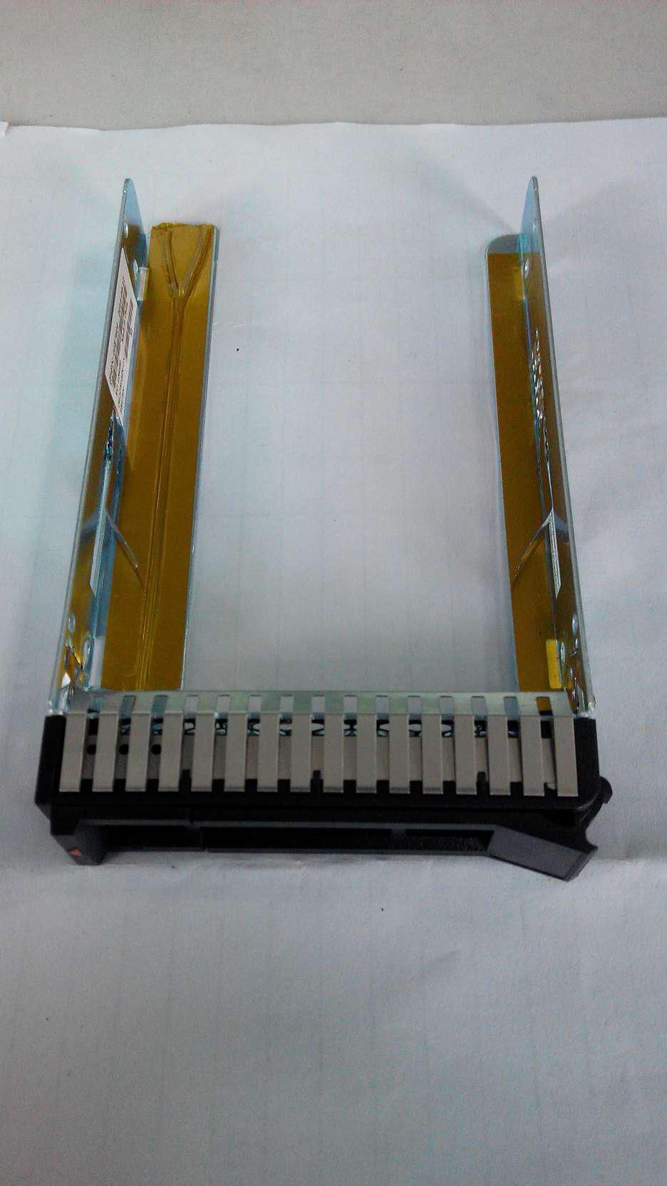 2.5" HotSwap лоток SATA/SAS