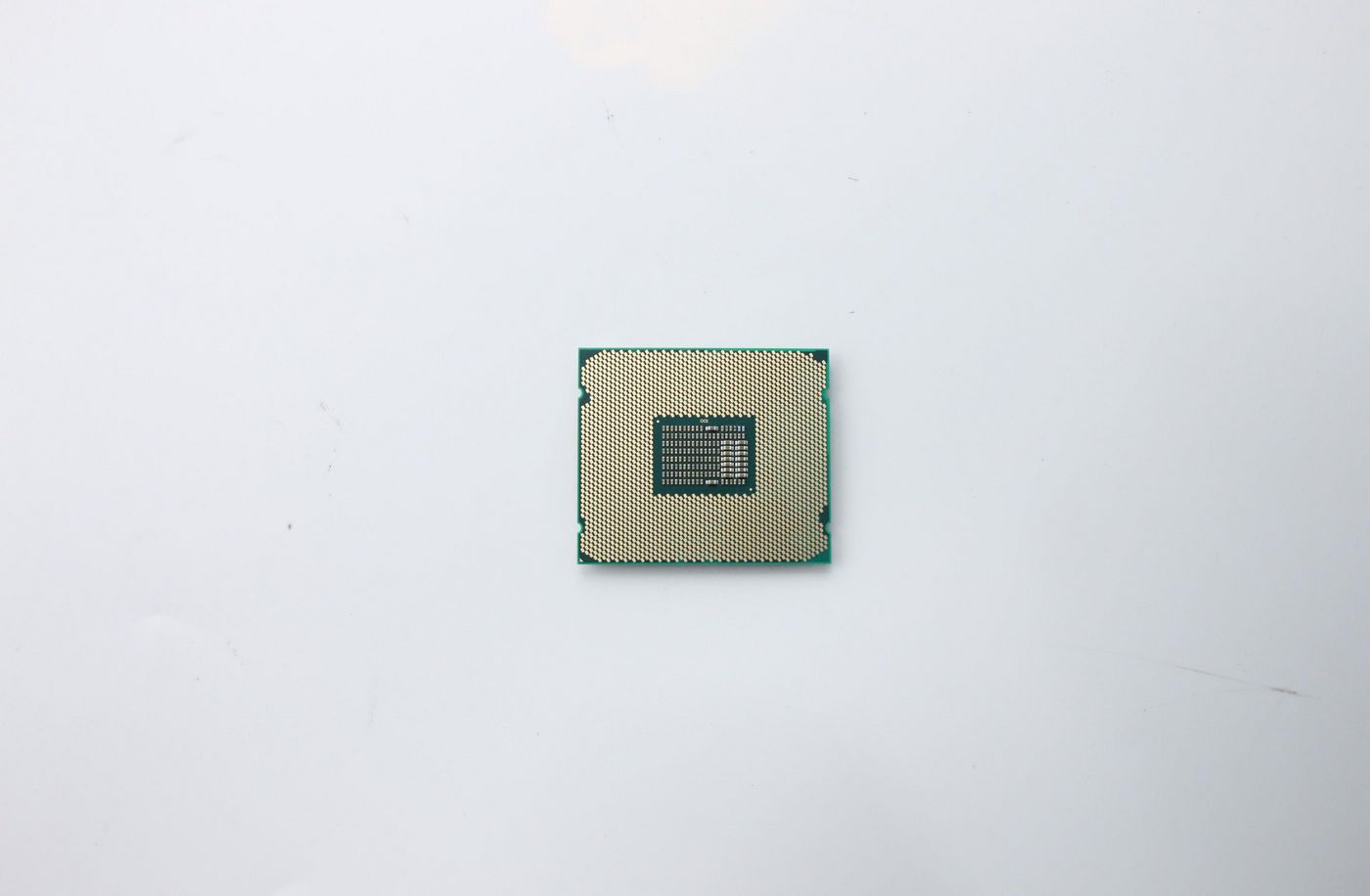 Intel Xeon E3-1270 v5 4-Core 