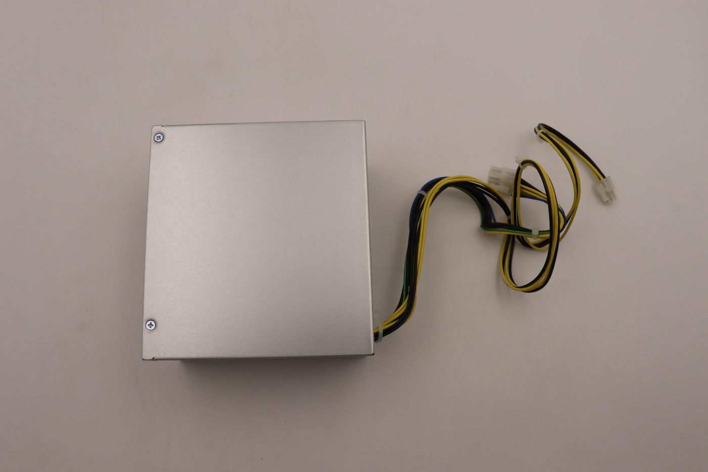Lenovo Powersupply 100-240Vac 300W 90% TCO9.0