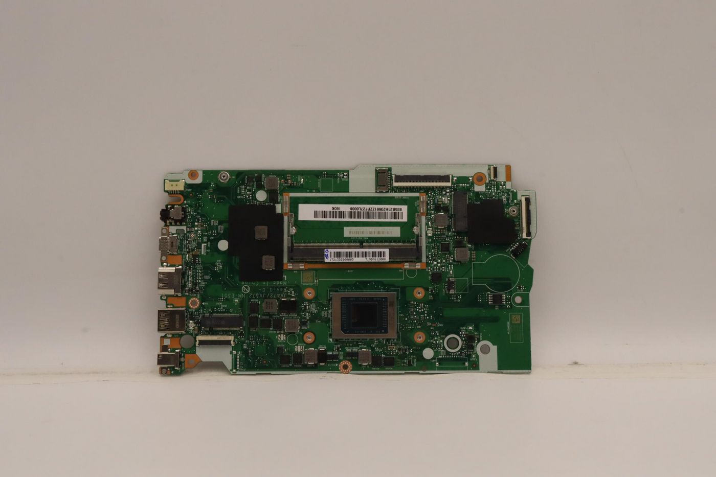 Lenovo Systemboard L82TVNOK R35425U UMA 4G ETRM