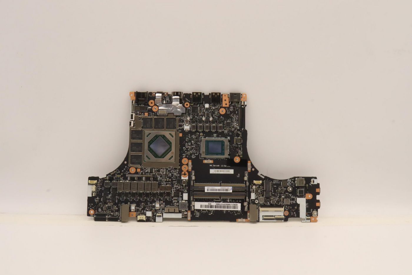 Lenovo Systemboard L82UHWIN R76800HRX6850MXT12GB
