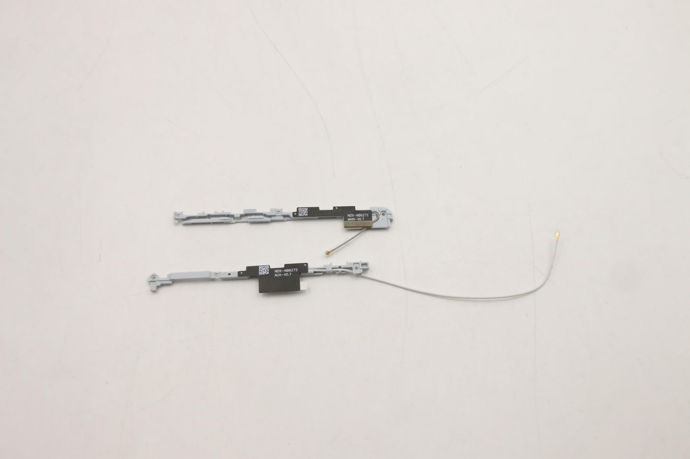 Lenovo Cable Antenna H 82T6 Main+AUX