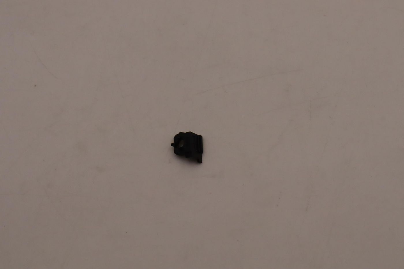 Lenovo Cover Bracket L82TD MB HOOK