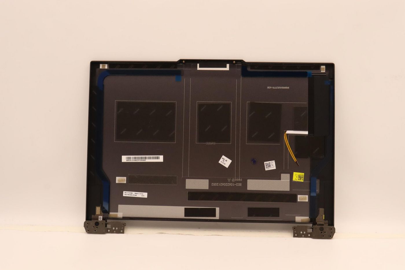 Lenovo Cover LCD L82TD Normal