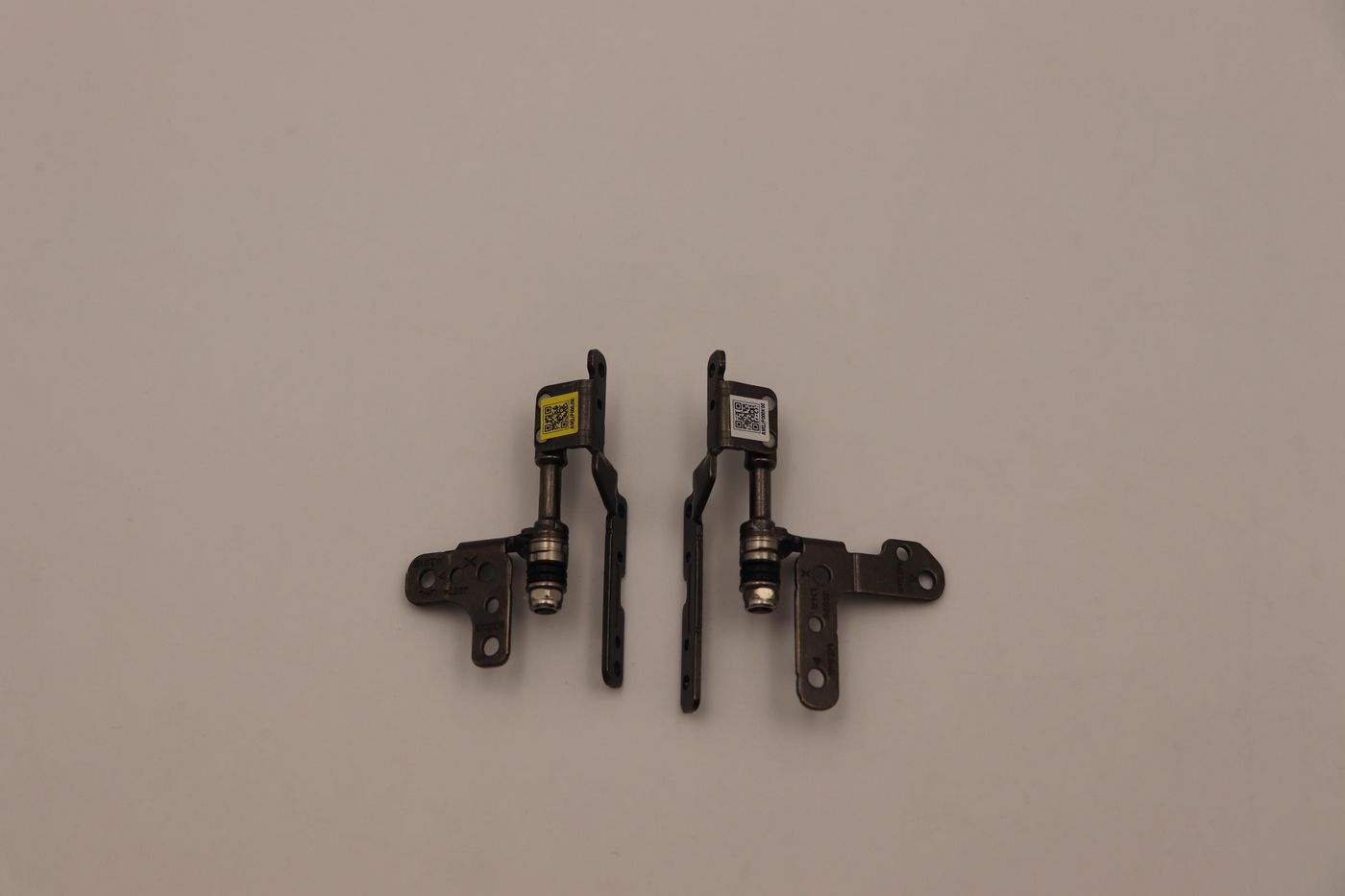 Lenovo Hinge L 82SF