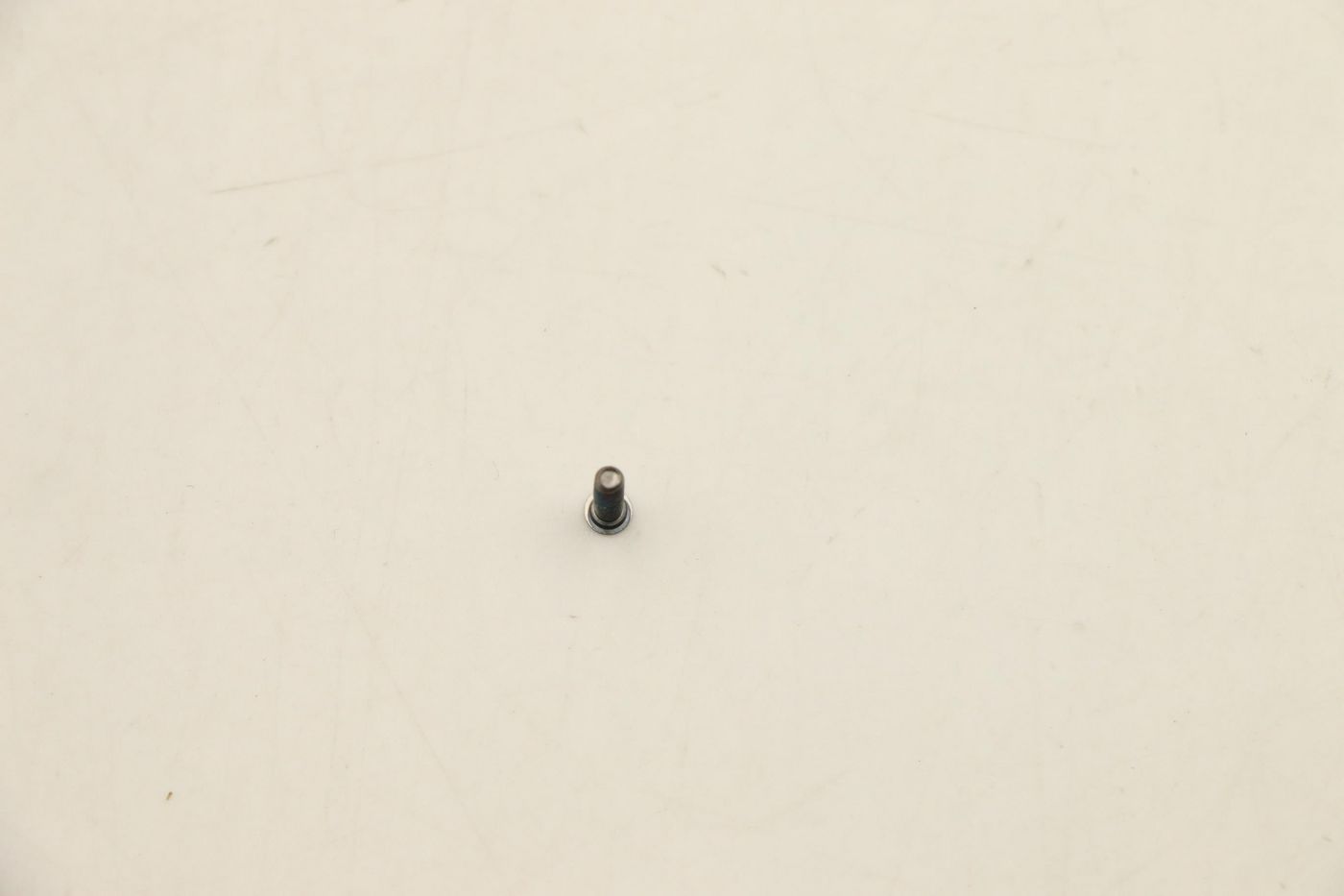 SCREW Screw L 82LU 2D0.5+7.1L