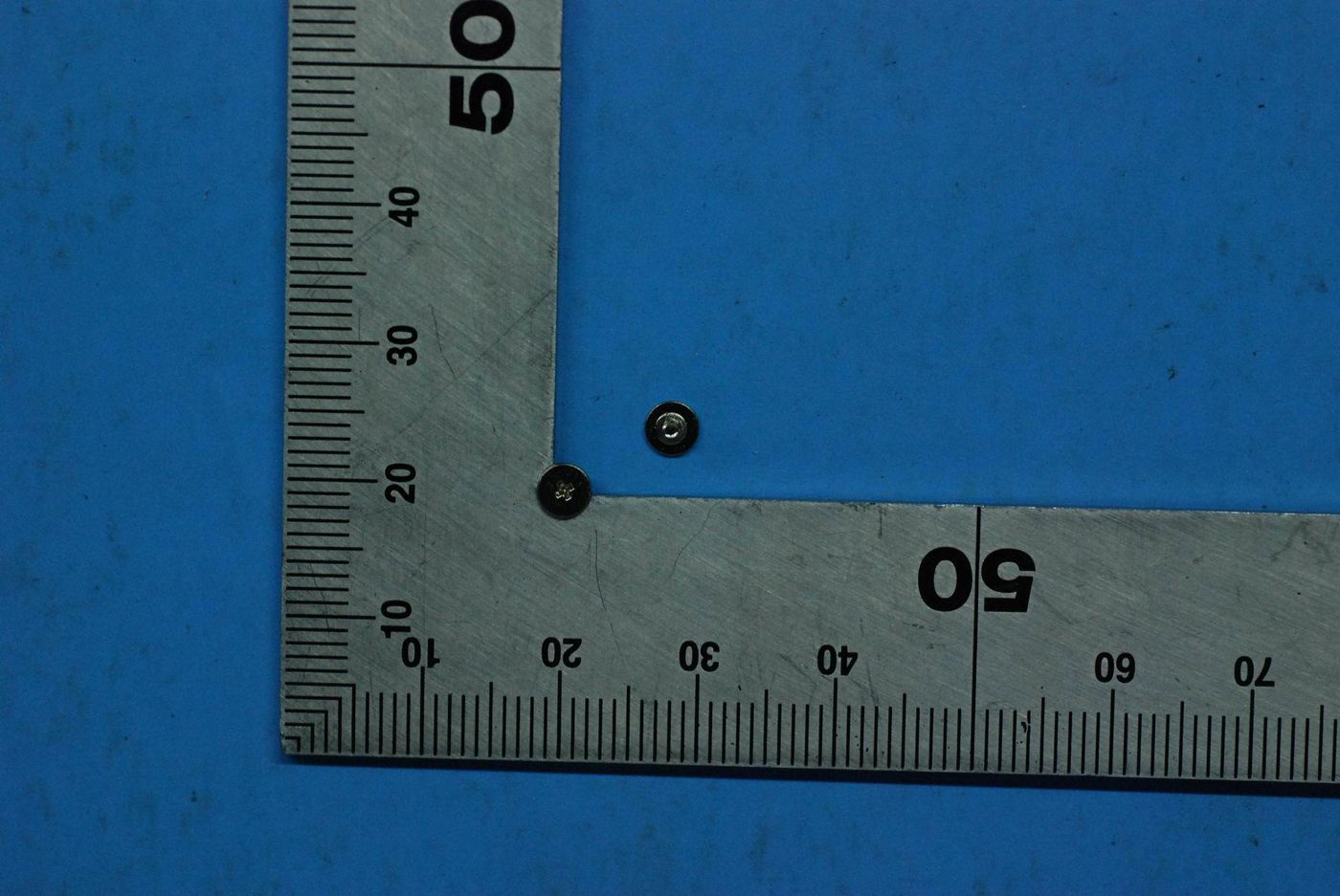 T4 M1.4x1.75 zinc chromium 