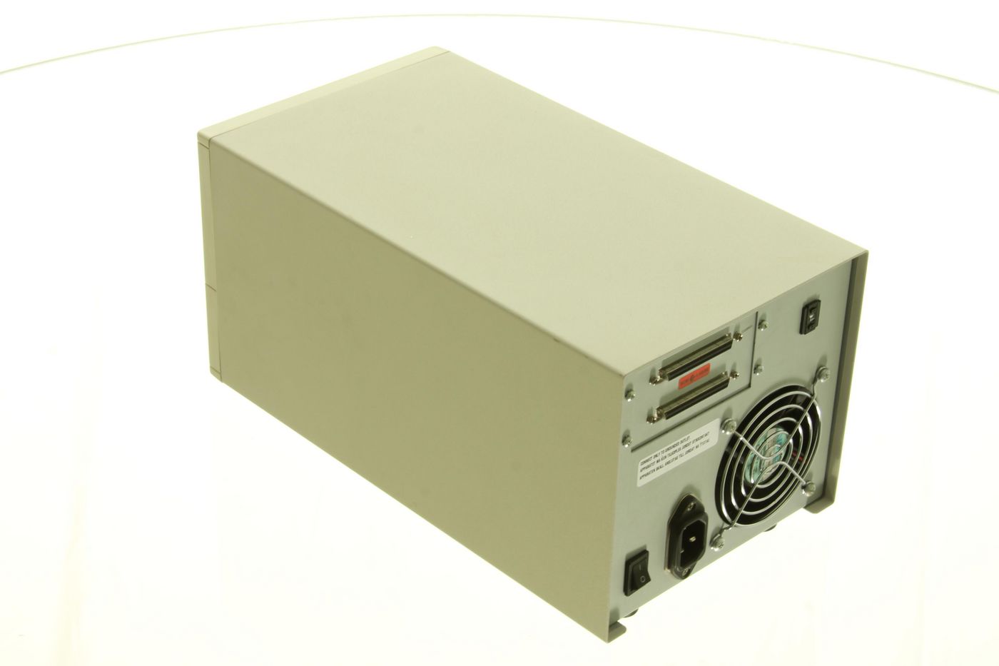 40/80-GB DLT Tape Drive (Table