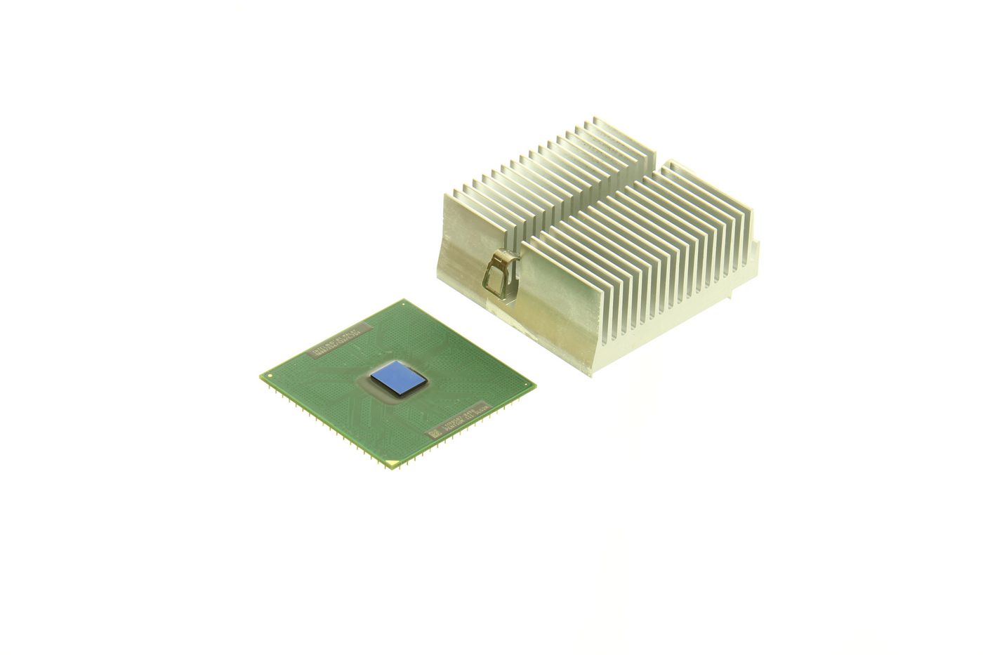 1-GHz Intel Pentium III proces