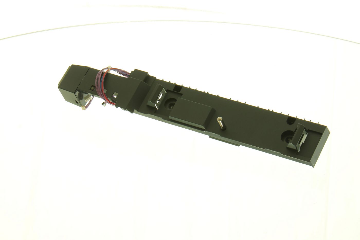Fin lock assembly