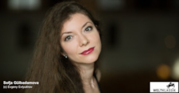 In the Triangle between Chopin, Scriabin, and Rachmaninoff - Fantasizing and Improvising