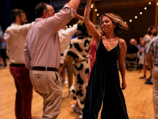 STAGE (Festival Celtiques) - Shetland-Tanzkurs mit Maurice Henderson, geleitet von Martha Thomson