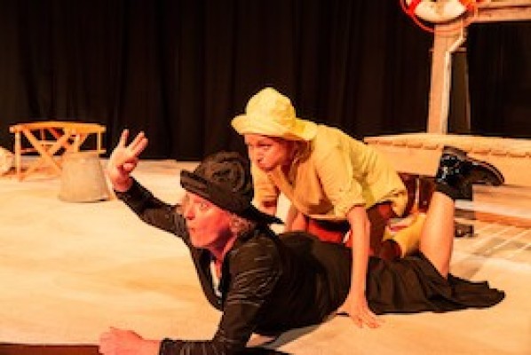The Snail and the Humpback Whale / 3+ - Theater des Kindes