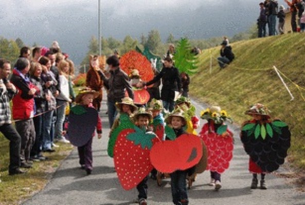 Festa da vigilgia avant la festa da racolta - Erntedank Vorabenfest