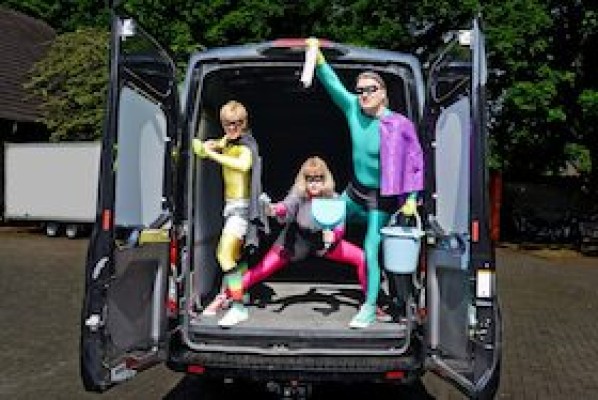 The Invisible - My Secret Life as a Superhero (UA) - Play by Helmut Köpping and Ensemble