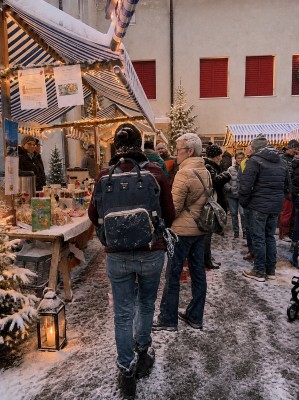 Disentis Weihnachtsmarkt