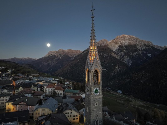 Getting to Know the Night: Playfully Gaining Access to Darkness and Night