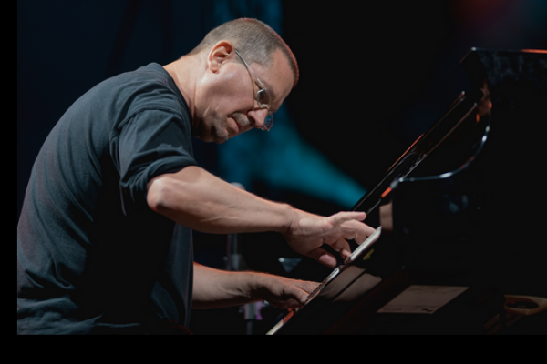 Chris Jarrett (USA/DE): Tales of our Times (Solo Piano)