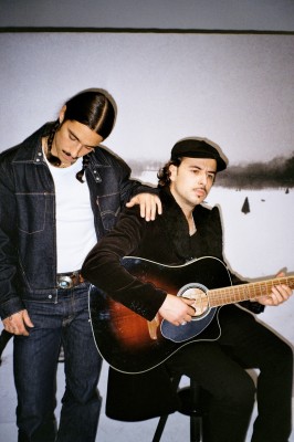 AKIRA Y MIGUEL TOUR